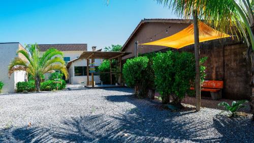 Cidade Nova Peruibe House | BEACH HOUSE com Piscina e Churrasqueira para 16 pessoas