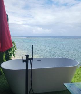 RioNuoya Villa | Beach house minutes from Ochi Rios and Ian Fleming airport