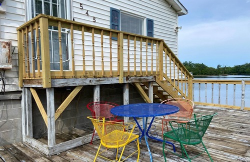 Saint Mary Of The Woods House | Beach House on Lake