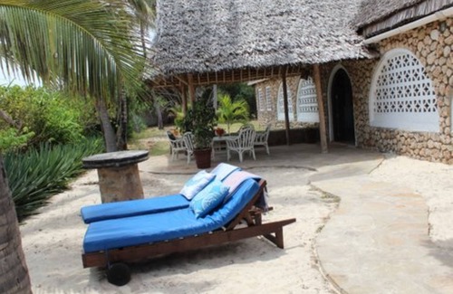 Central Province House | Beach House with private Pool and use of Tennis Court. Breathtaking Views.