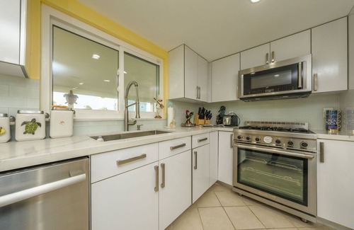 Breezeswept Beach Estates House | Beach house with Water View, Florida Keys