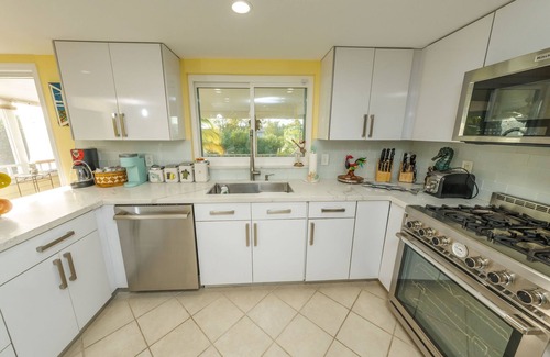 Breezeswept Beach Estates House | Beach house with Water View, Florida Keys