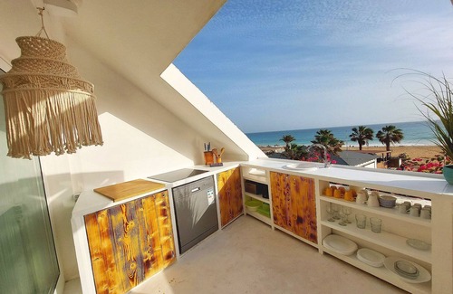Santa Maria Apartment | Beach penthouse, with 2 rooftop bars, 2 outdoor kitchens, Fiber WiFi + sea view!