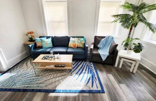 Sandusky Apartment | Beach Theme Mins to Cedar Pt, Sports Force & Ferry, Private Deck, EV, Kids & Pet Friendly