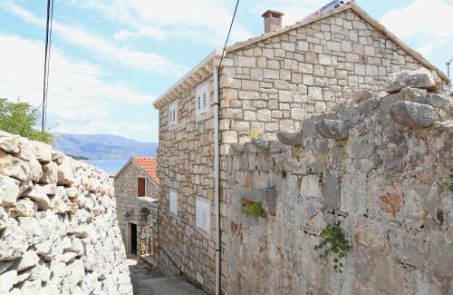 Lumbarda House | Beach Villa Olivia