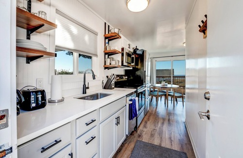 Yachats Cottage | Beachcomber: Beachfront Escape Unit #5