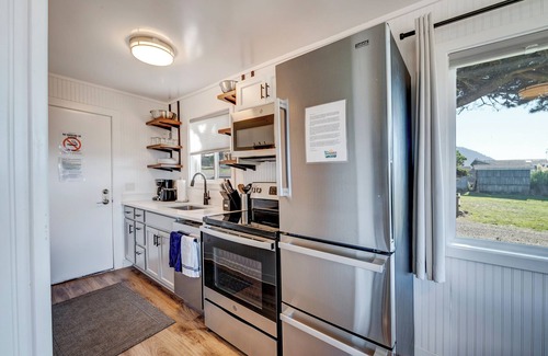 Yachats Cottage | Beachcomber: Beachfront Escape Unit #5