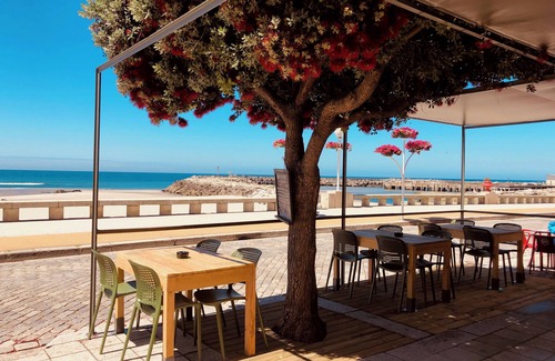 Vila Praia de Ancora Apartment | Beachfront accommodation, shared rooms with all amenities.