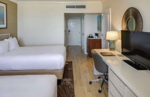Garrison Historic Area House | Beachfront Bliss: 3 Oceanview Suites w/Access to Two Pools & Relaxing Spa