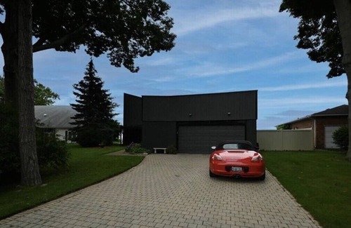 Port Colborne Cottage | Beachfront