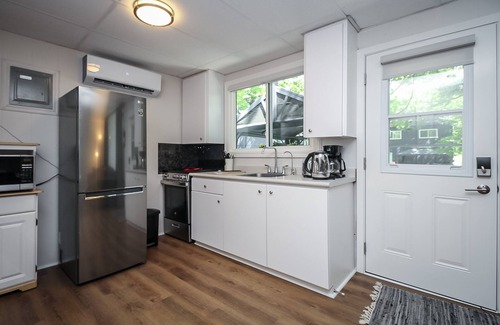 Wasaga Beach Cottage | beachfront