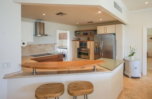 Schooner Bay Apartment | Beachfront Caribbean Elegance - Schooner Bay 205