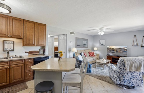 Cocoa Beach Apartment | Beachfront community bliss! Steps from ocean & rocket launches in Cocoa Beach