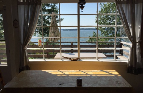 Penobscot House | Beachfront Family Retreat Or Just Some Peace and Quiet