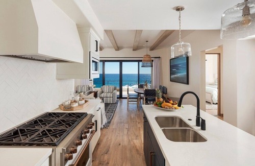 Buzzards Hotel | Beachfront Flats