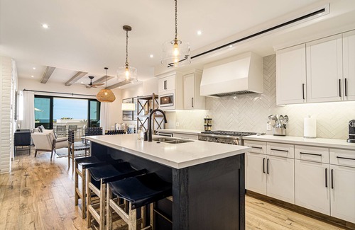 Buzzards Hotel | Beachfront Flats