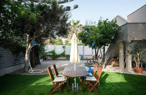 Agii Apostoli Other | Beachfront Glaros 3 bedroom villa with outside jacuzzi