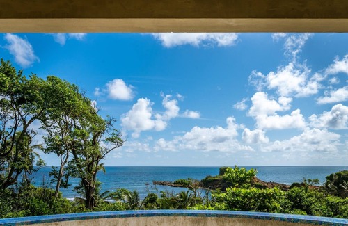 Calibishie Villa | Beachfront Luxury 2 bedroom Villa with private Pool
