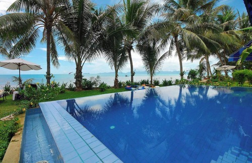 Bang Po Villa | Beachfront Oasis with Private Pool and Jacuzzi on Samui's Bang Por Beach