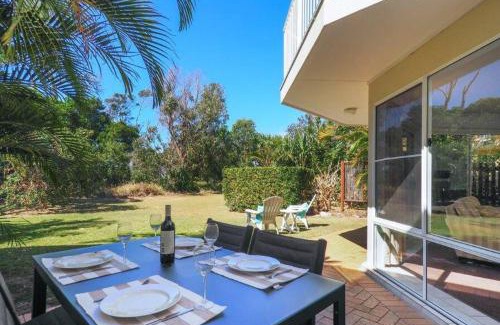Korora House | Beachfront Retreat - Ducted Air - Free Wifi