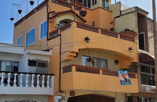 Costa House | Beachfront - Spectacular Luxury Single Family Home/Views - Newly Renovated