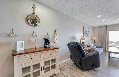 Bel Air House | Beachfront Townhome in Panama City Beach! Pet friendly! Sleeps 8. Great location!