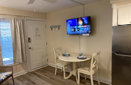 Wildwood Crest Apartment | Beachside Bliss 1BR Condo @ Cape Cod Inn