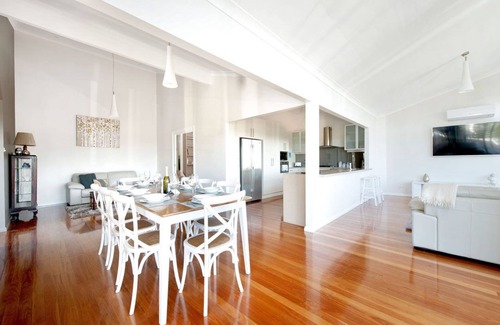 Corlette House | Beachside Haven - Your Perfect Oasis Home