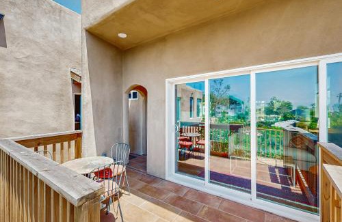 Del Mar Heights House | Beachwalk Bungalow