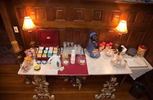 Alton Bed & Breakfast | Beall Mansion An Elegant Bed & Breakfast Inn