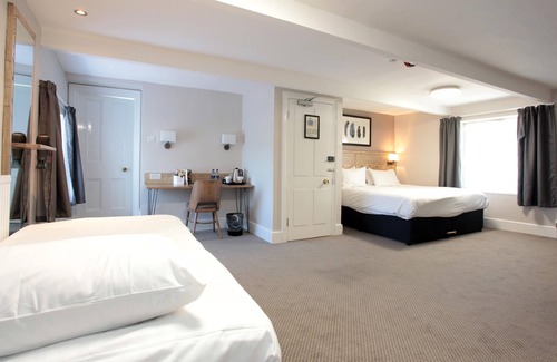 Street Hotel | Bear Inn, Somerset by Marston's Inns