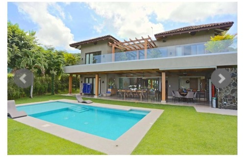 Santa Barbara House | Beatiful Family House