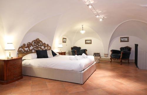 Roman Ghetto Apartment | Beatrix Apartment in Trastevere by Nosdom Properties