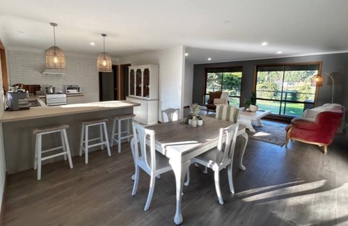 Beaufort House | Beaufort Cottage Retreat “Oaks on Havelock”