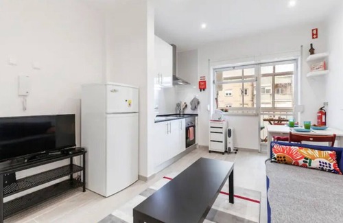 Amadora Apartment | Beautiful 1 Bedroom Apartment near Benfica