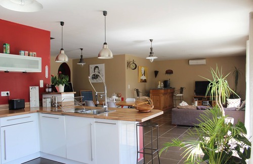 Courthezon Villa | Beautiful 130 m² family villa with private pool
