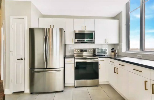 West Palm Beach Condo | Beautiful 2/2 Corner Unit in WPBn