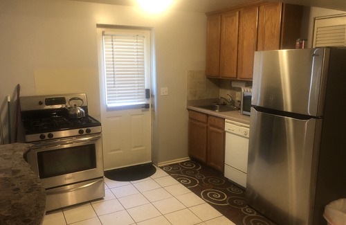 South Weber House | Beautiful 2 bedroom 1 bathroom guest house