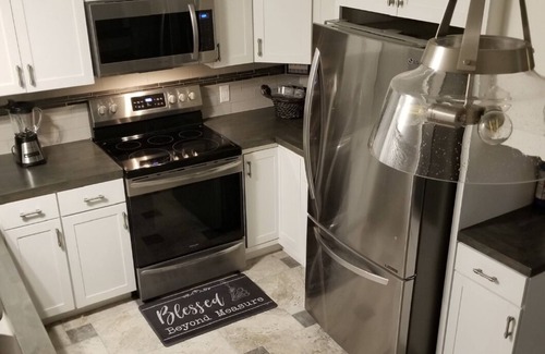 Fond du Lac House | Beautiful 2 Bedroom Duplex