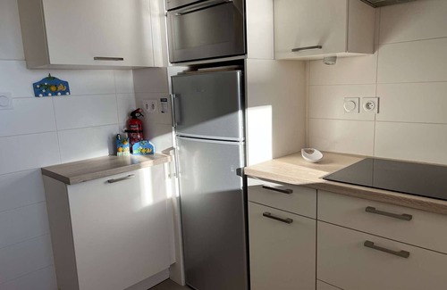 Cap d'Agde Apartment | Beautiful 2-BR, A/C, Parking, Near Beach and Shops