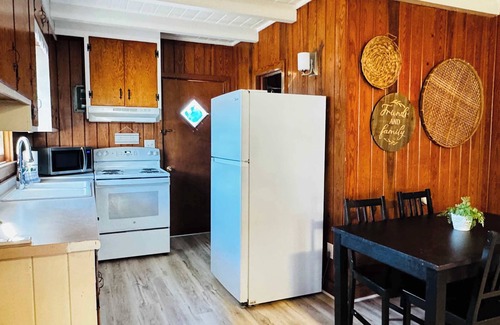 Crescent Beach Apartment | Beautiful 2 BDR across from the beach #1