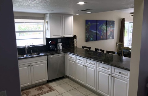 Cutthroat Harbor Estates House | Beautiful, 2100 sq ft 3/2 w/ocean views & easy ocean & gulf access.