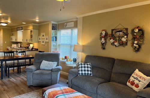 Branson Condo | Beautiful 2BR/2BA Condo. Holiday Hills Near Branson Landing/No Stairs