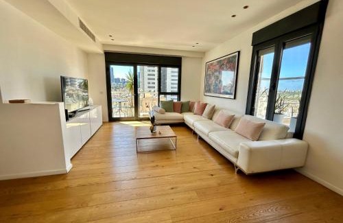 Ramat Gan Apartment | Beautiful 2BR In Ramat Gan