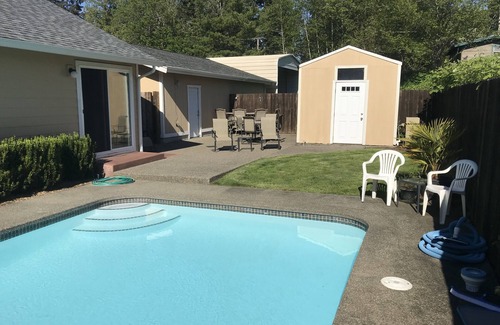 South Colby House | Beautiful 3 bed 2 bath house 2mi from ferry to downtown Seattle