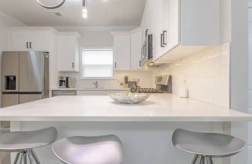 Elizabeth Apartment | Beautiful 3bedroom apartment