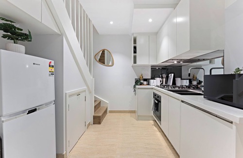 Surry Hills House | Beautiful 3BR House Close to Central Station