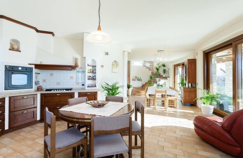 Canavaccio House | Beautiful 4 bed house in Urbino in the Marche