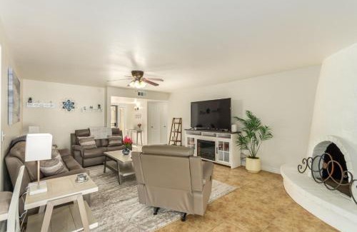 North Center Revitalization Association House | Beautiful 5 Bd 2 Ba/Cubs/A's/Downtown Mesa/ASU/RV