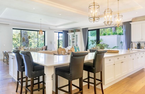 Bishopscourt House | Beautiful 5 bedroom Bishopscourt